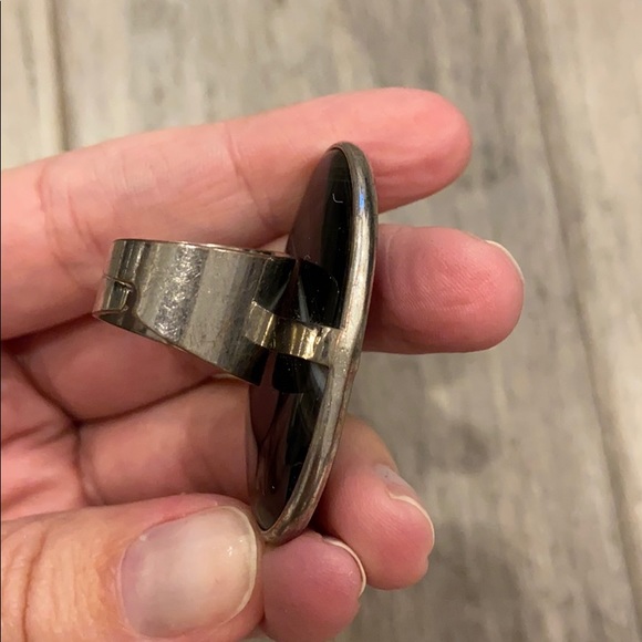 Adjustable large black stone cocktail ring - Picture 3 of 4